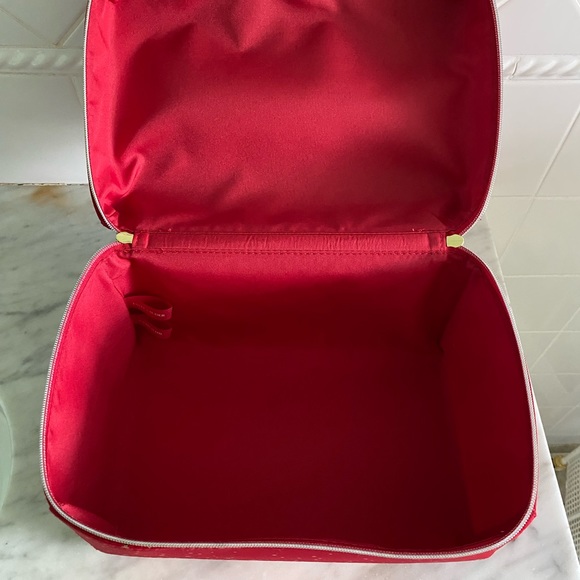 Red Large Train case - Picture 5 of 11